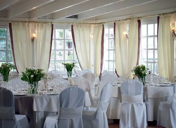 Restauracja i jedzenie w hotelu Amarilia