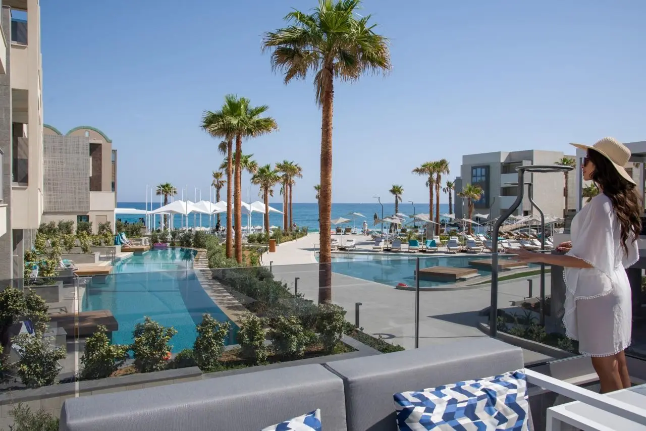 Basen w hotelu Amira Luxury Resort And Spa