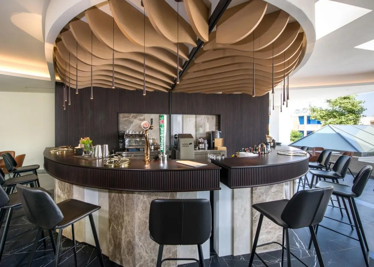 Restauracja i jedzenie w hotelu Amira Luxury Resort And Spa