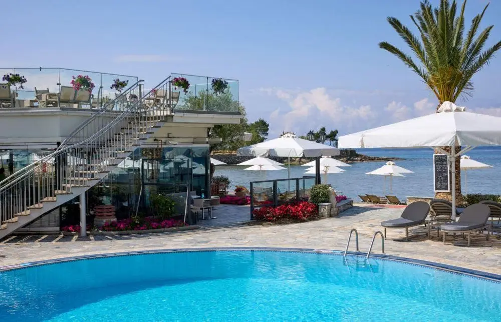 Basen w hotelu Anthemus Sea Beach Hotel And Spa