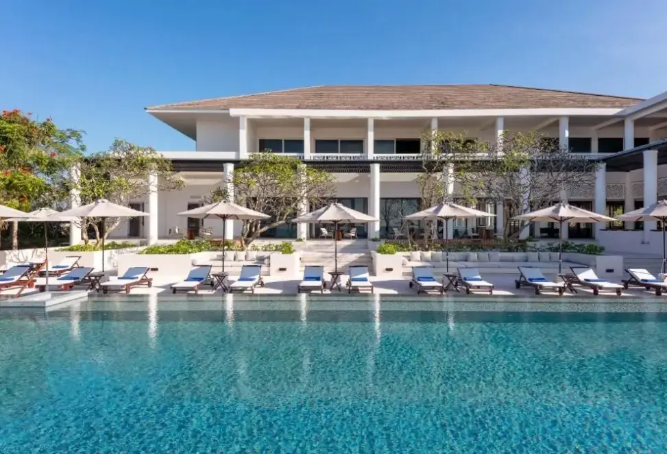 Basen w hotelu Azerai Ke Ga Bay (ex. Princess Dan Nam Resort)