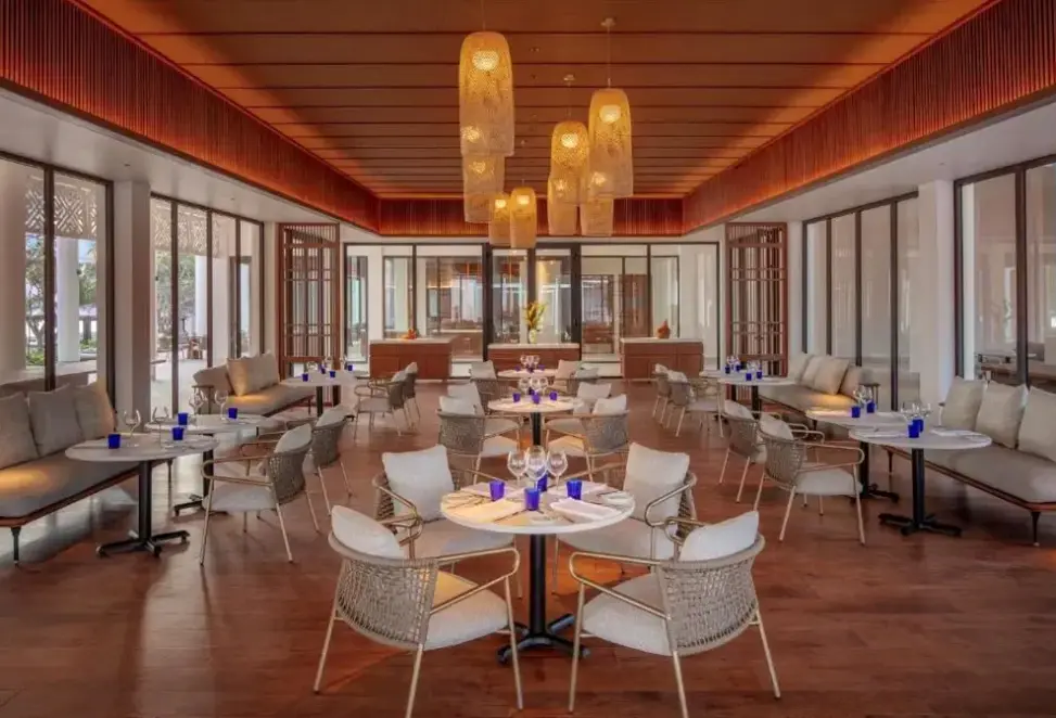 Restauracja i jedzenie w hotelu Azerai Ke Ga Bay (ex. Princess Dan Nam Resort)