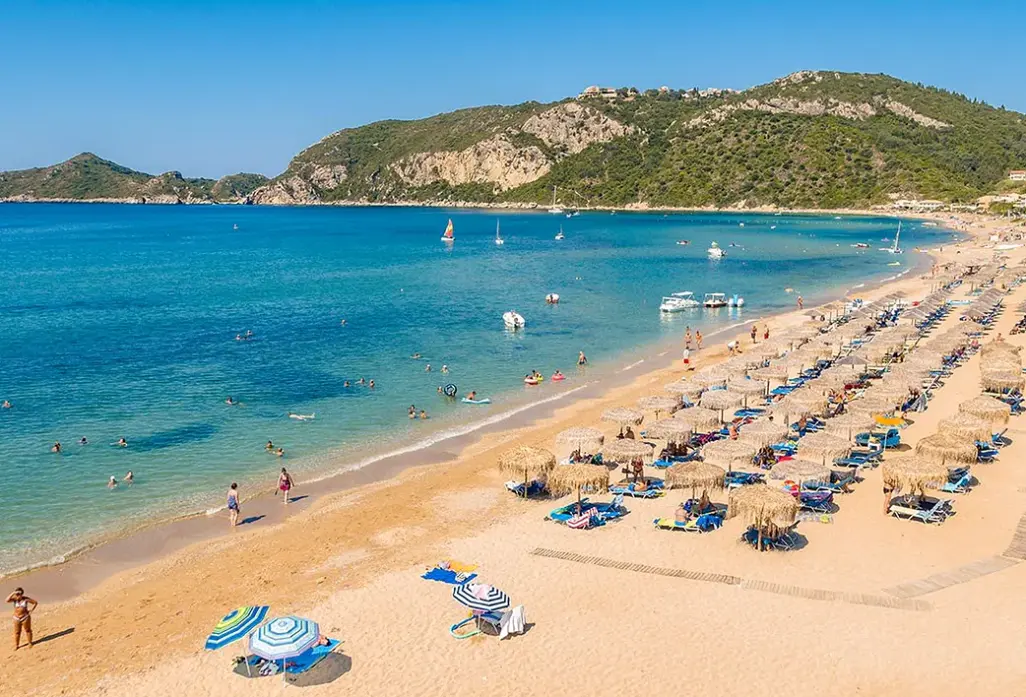 Plaża przy hotelu Belle Helene