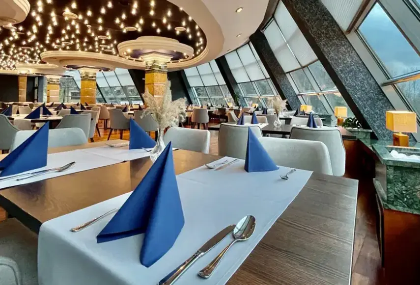 Restauracja i jedzenie w hotelu Belweder
