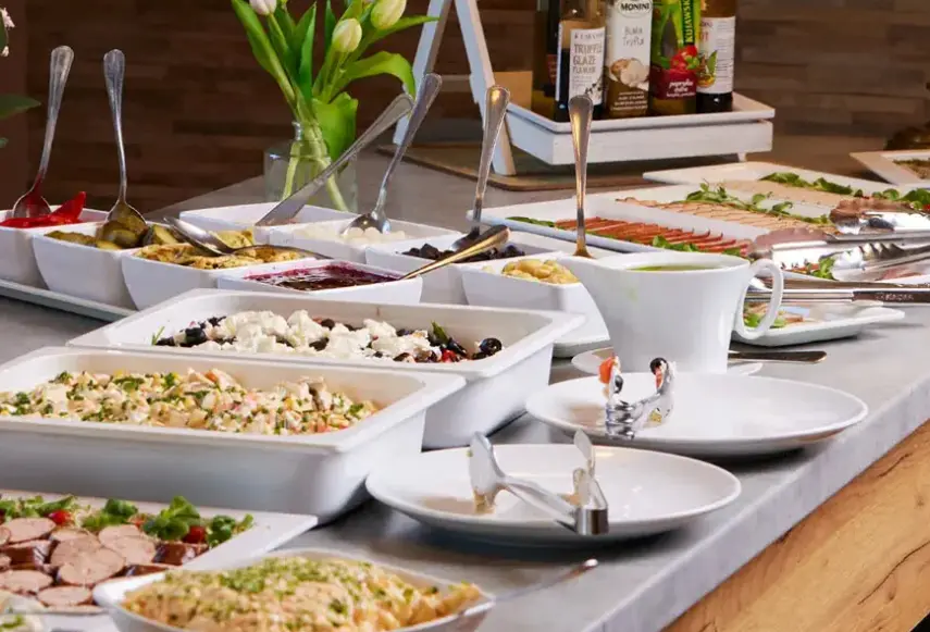 Restauracja i jedzenie w hotelu Beskidzki Raj