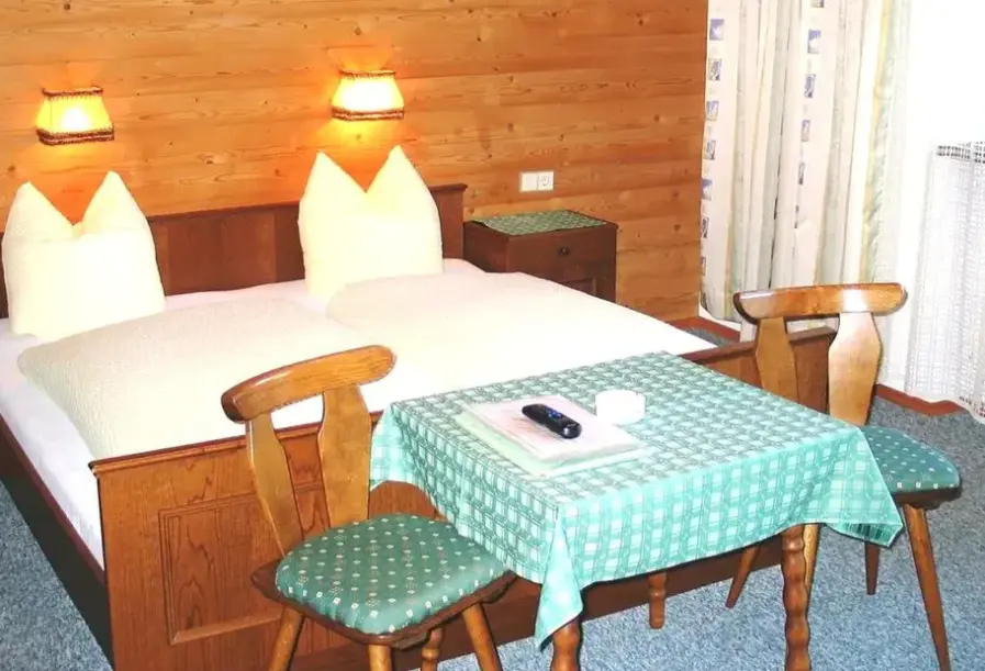 Pokój w hotelu Bliem Gastehaus