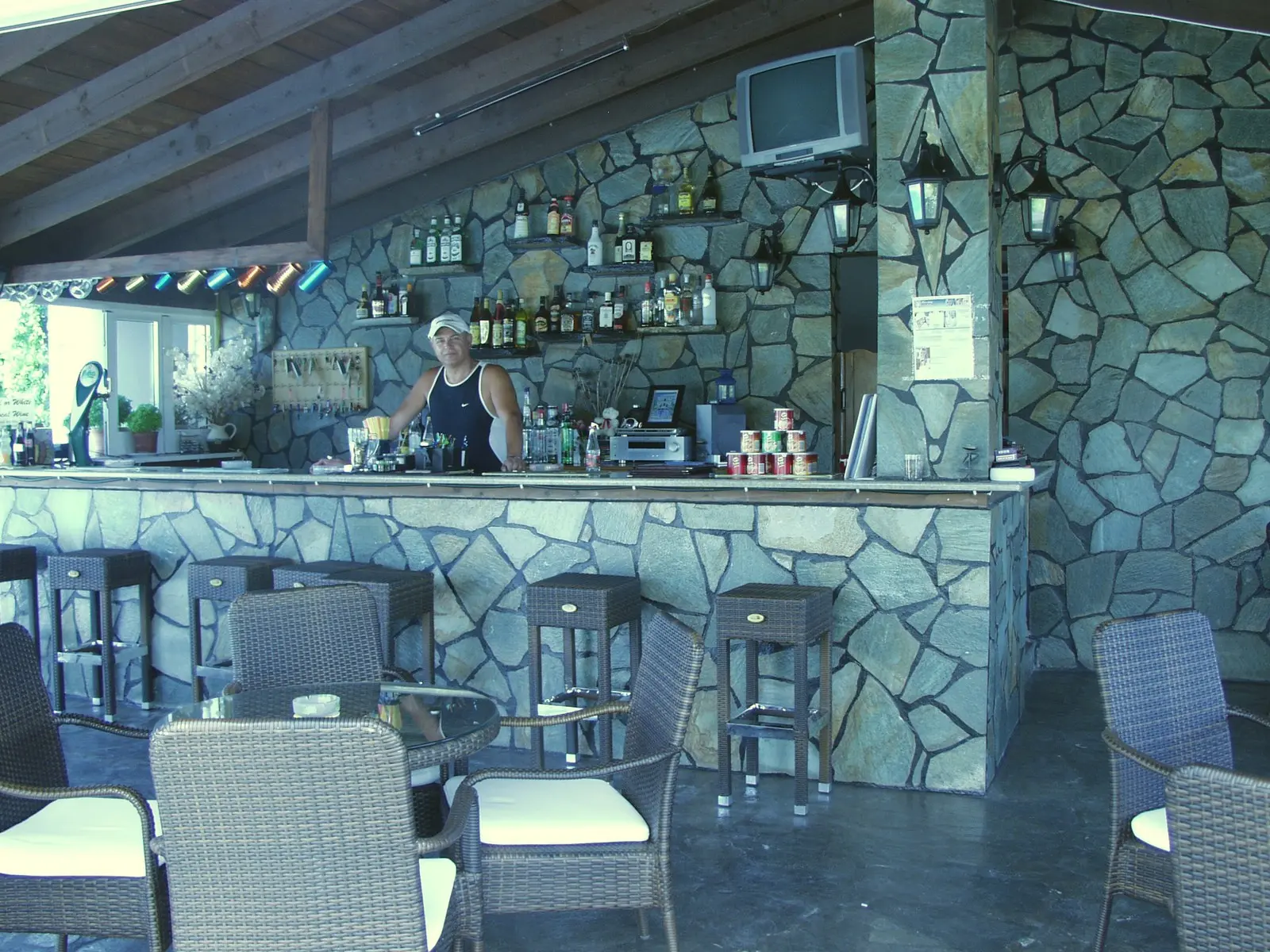 Restauracja i jedzenie w hotelu Blue Diamond Studios