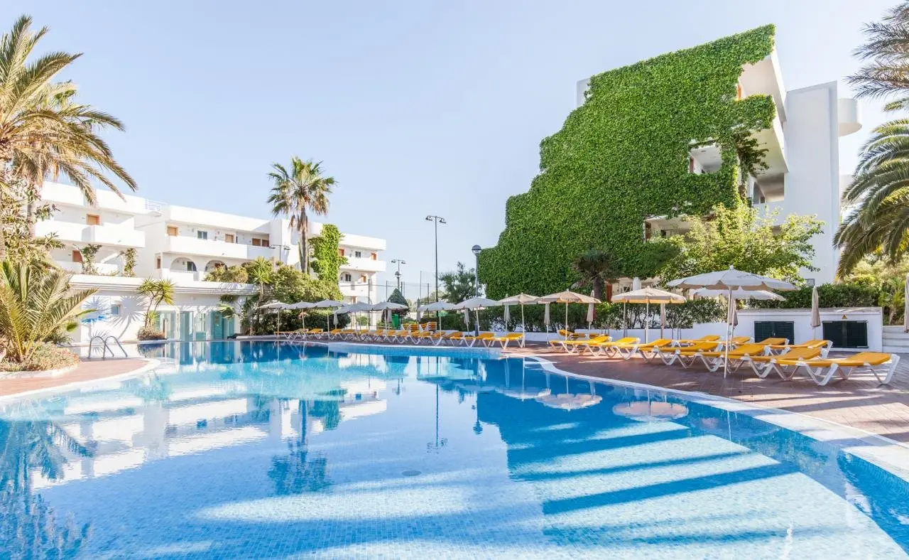Basen w hotelu Blue Sea Club Martha’S