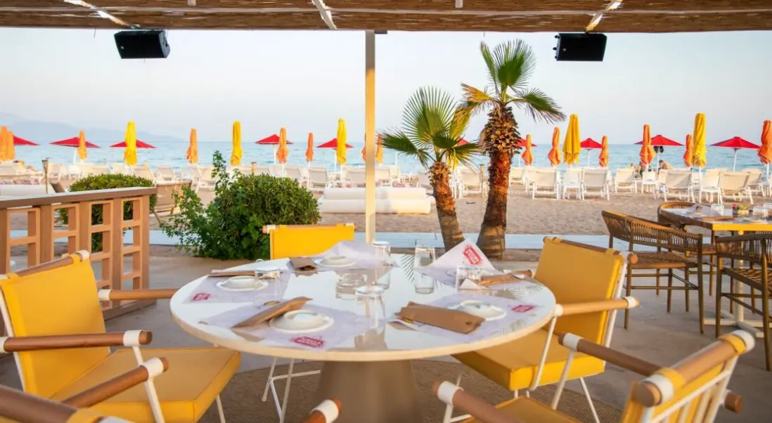 Plaża przy hotelu Buka Sandy Beach