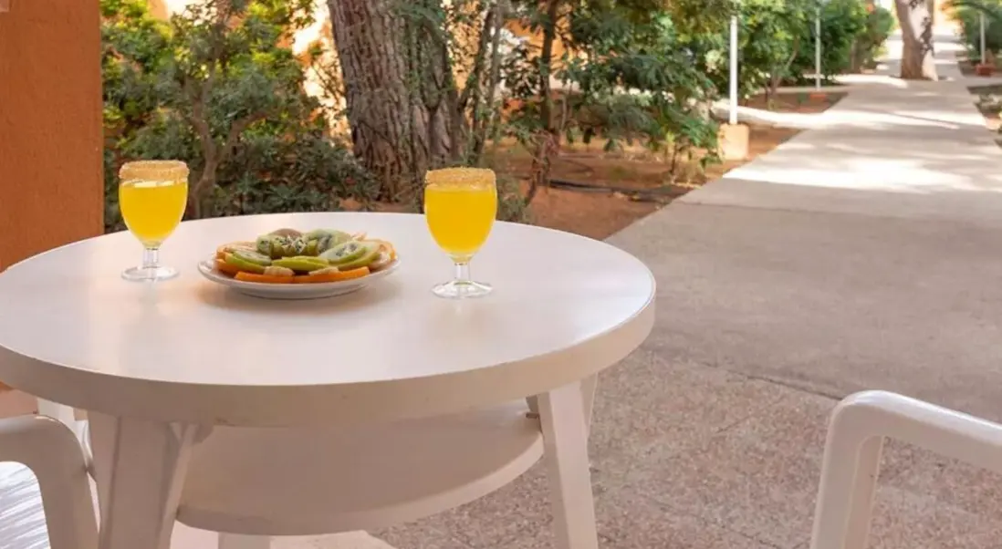 Restauracja i jedzenie w hotelu Cabot Club Torreblanca