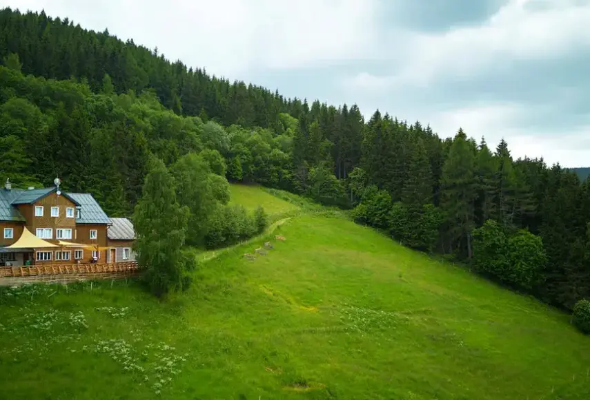 Widok z hotelu Chata Orlik (Pec pod Śnieżką)