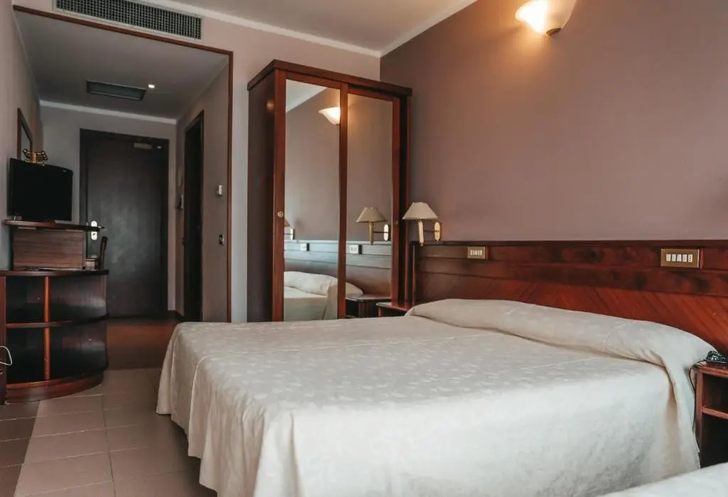 Club Hotel Dante — CLUB HOTEL DANTE