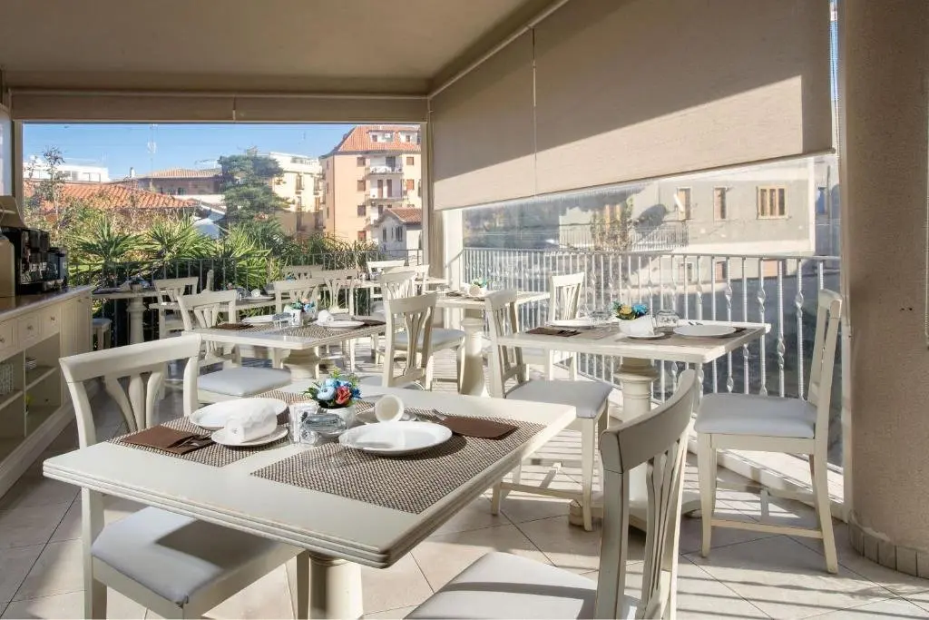 Restauracja i jedzenie w hotelu Colomba D Oro