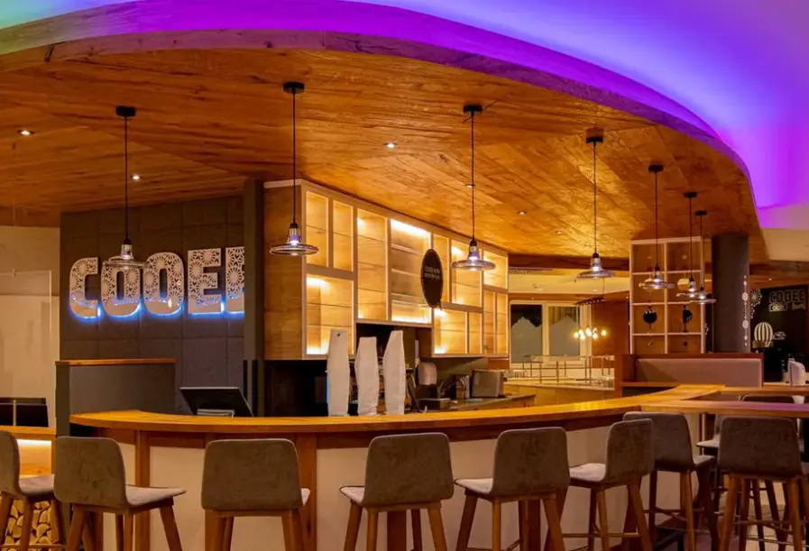 Restauracja i jedzenie w hotelu Cooee alpin Bad Kleinkirchheim