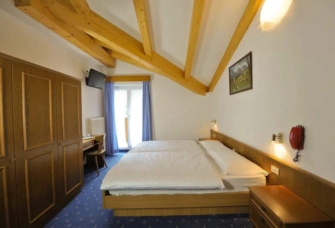 Pokój w hotelu Cristallo (Vigo di Fassa)
