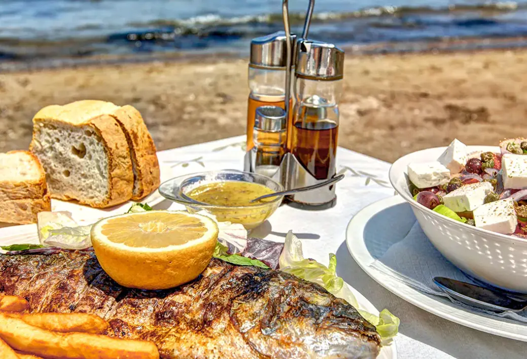 Restauracja i jedzenie w hotelu Daskalos Complex