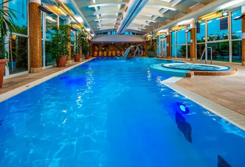 Basen w hotelu Drava Thermal Resort