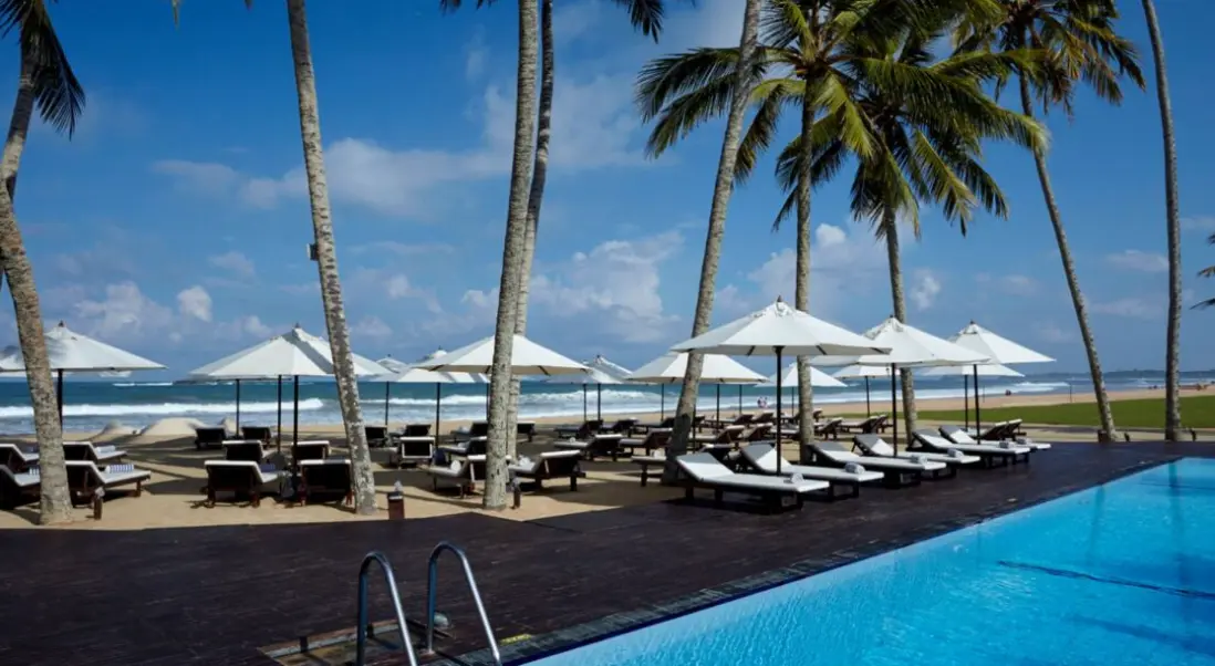 Basen w hotelu Ekho Surf Bentota