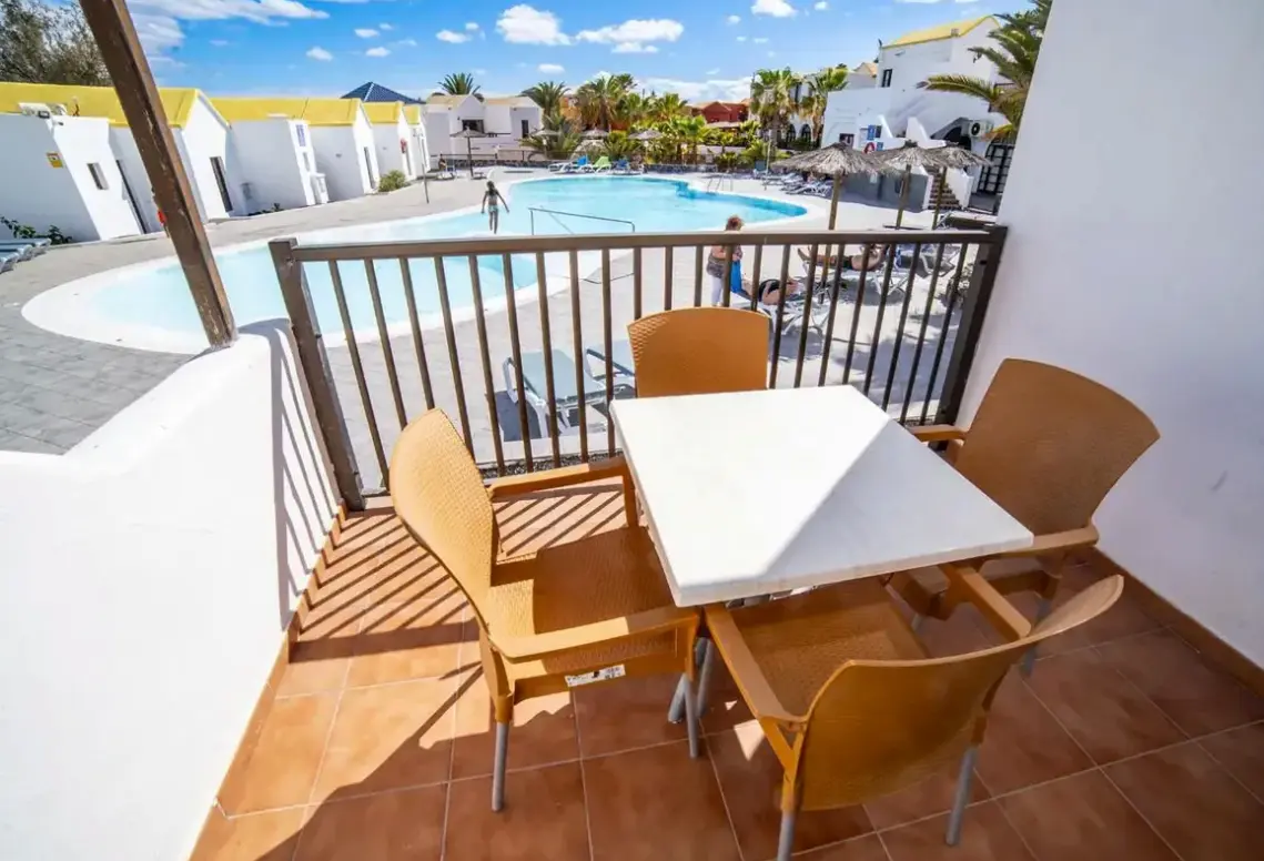 Basen w hotelu Elite Fuerteventura by Ecr