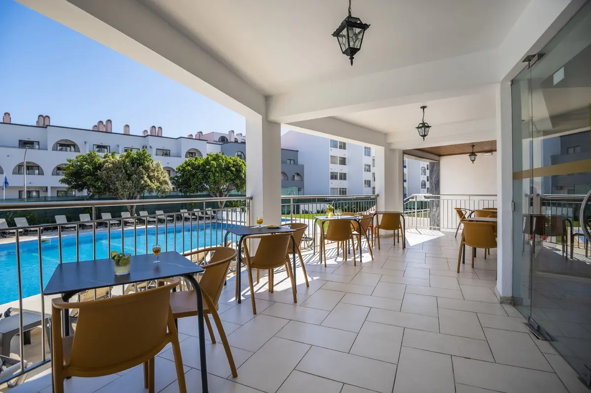 Basen w hotelu Emeralds Albufeira