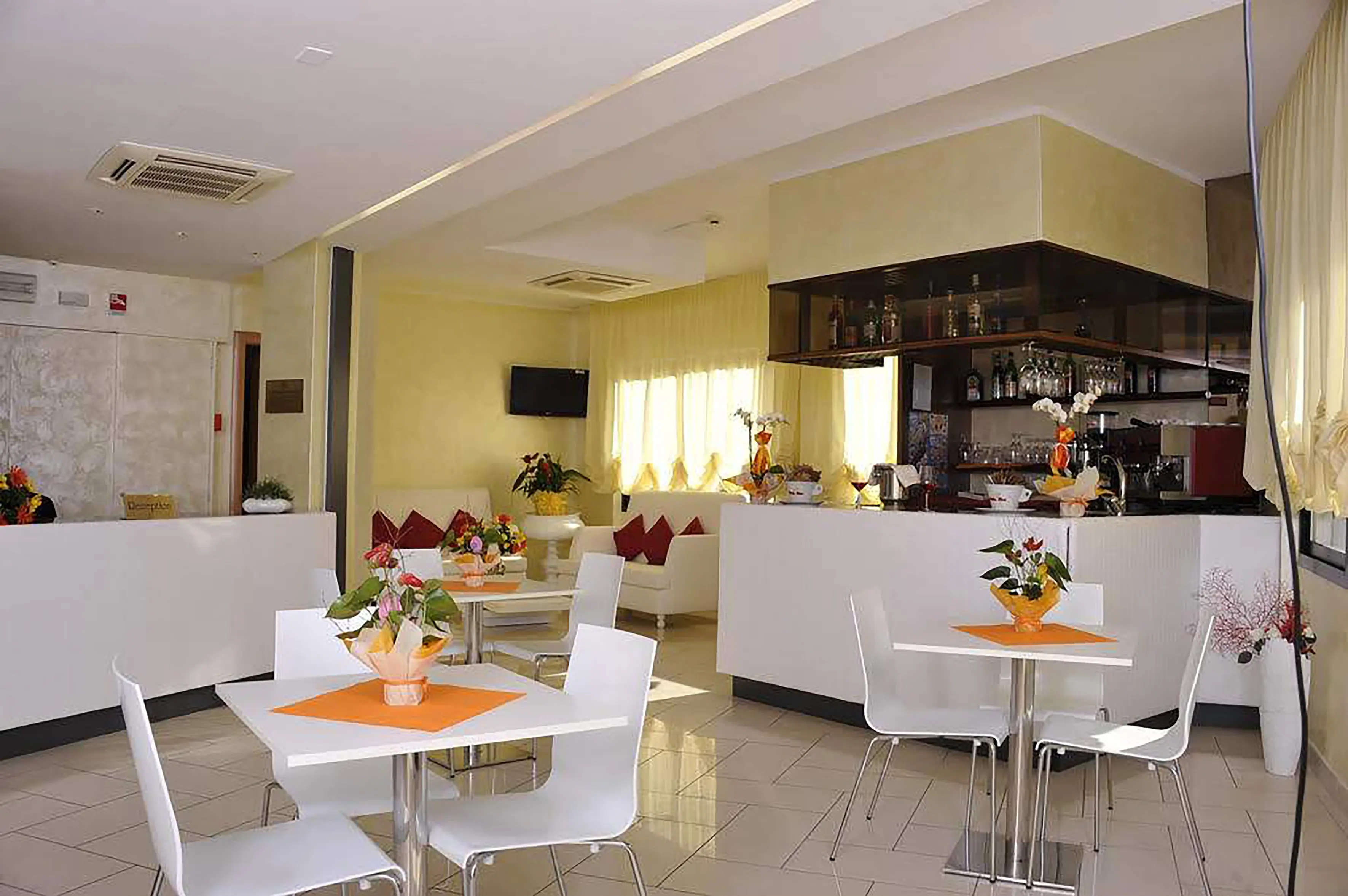 Restauracja i jedzenie w hotelu Fantasy
