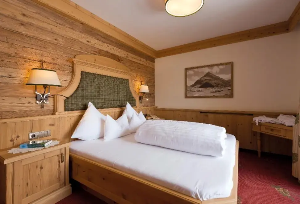Pokój w hotelu Fluchthorn Alpenresort (ex. Fluchthorn)