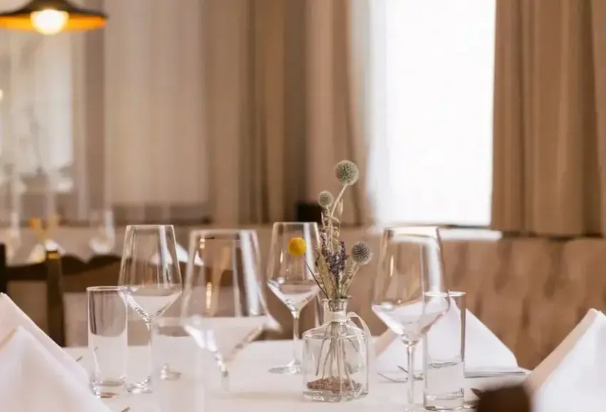 Restauracja i jedzenie w hotelu Gasthaus Post