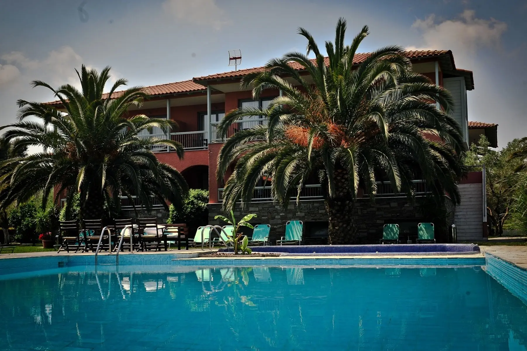 Basen w hotelu Hanioti Village