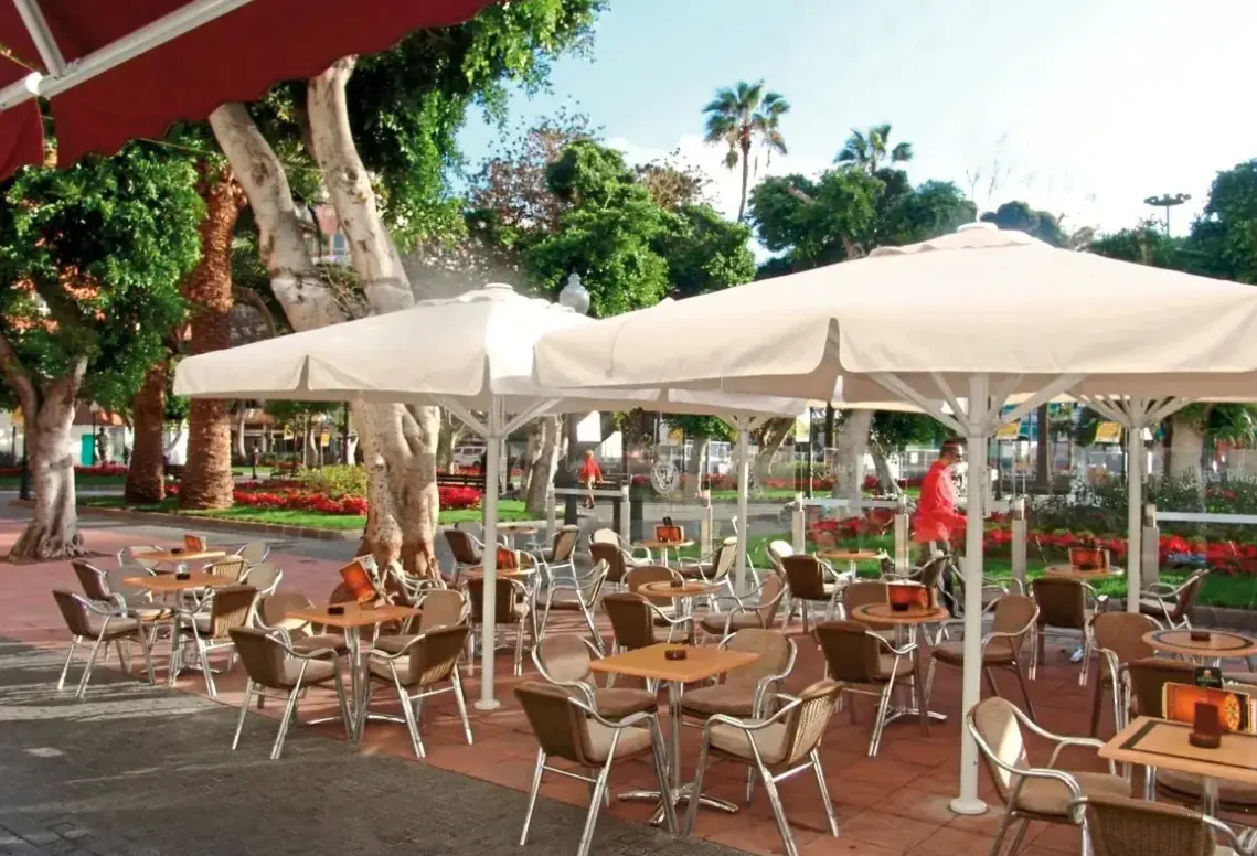 Restauracja i jedzenie w hotelu HD Acuario Lifestyle