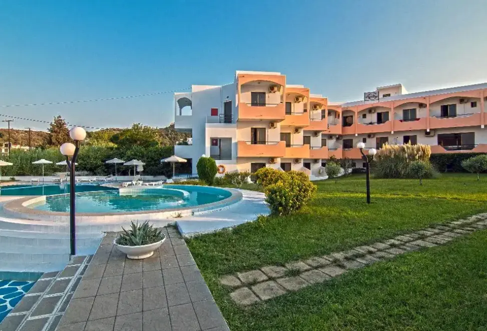 Basen w hotelu Hercules (Faliraki)