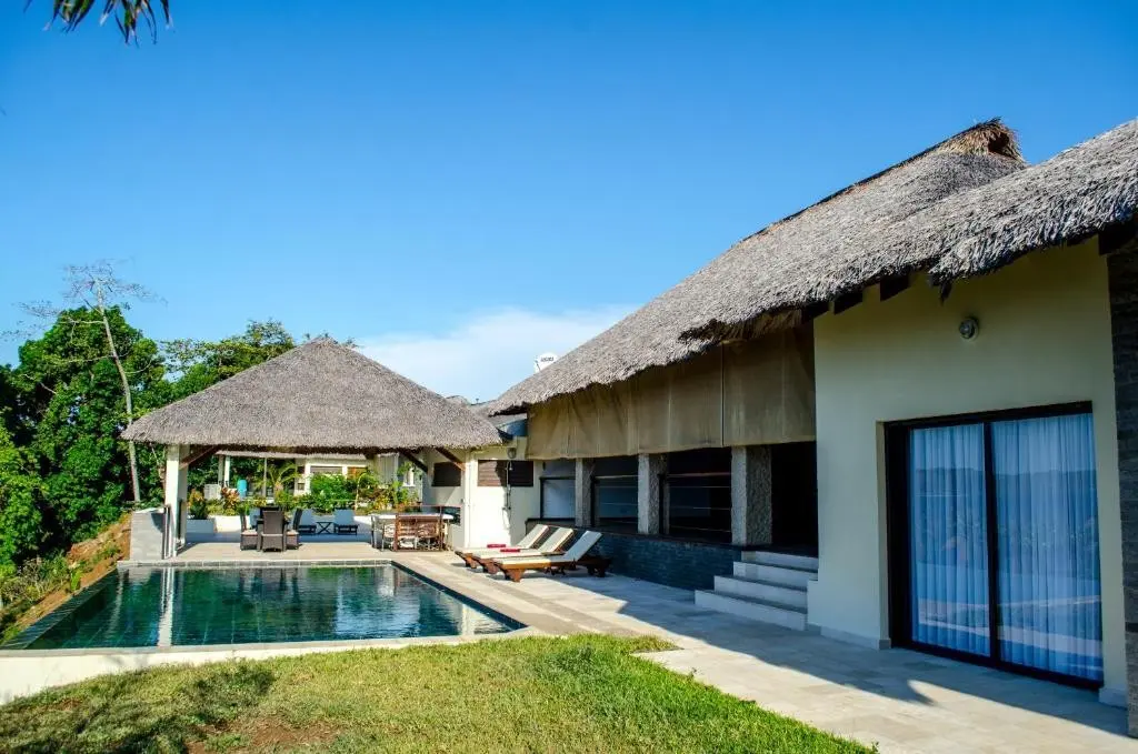 Basen w hotelu Home The Residence
