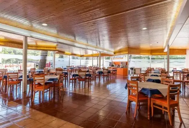 Restauracja i jedzenie w hotelu Inter 2 (ex. Internacional Ii)
