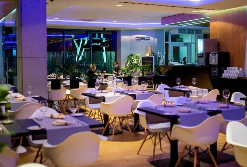 Restauracja i jedzenie w hotelu Invite Aparthotel
