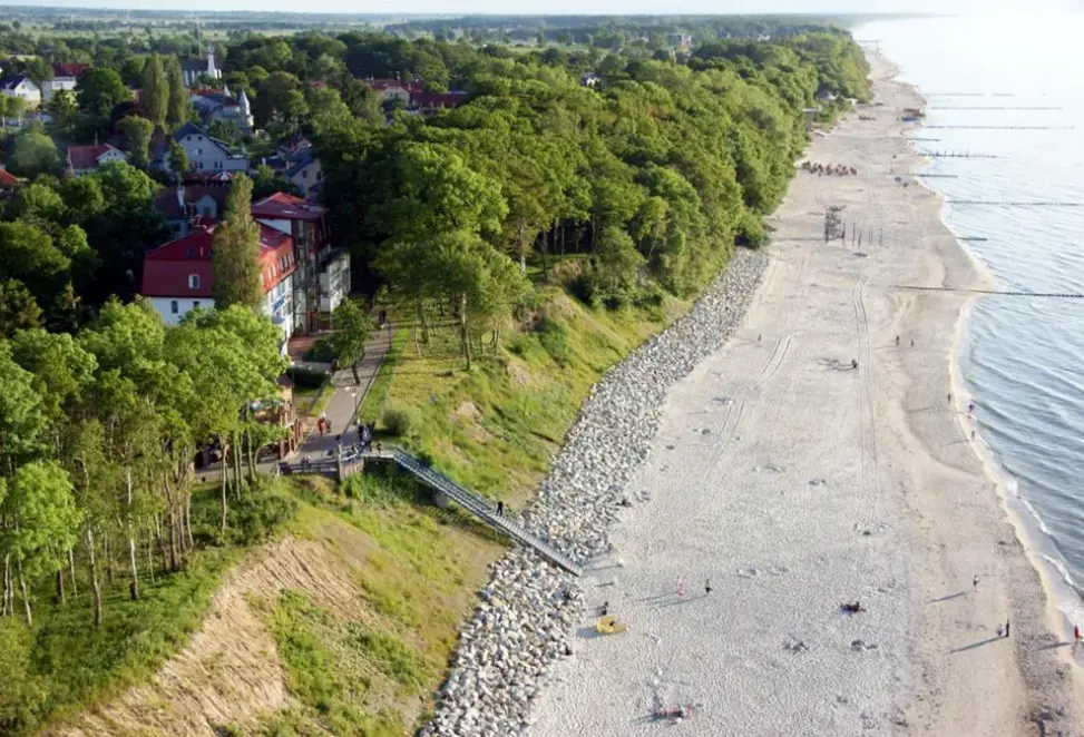 Plaża przy hotelu Jantar (Rewal)