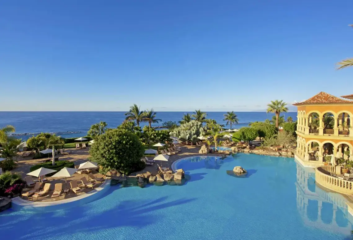 Basen w hotelu Joia El Mirador by Iberostar