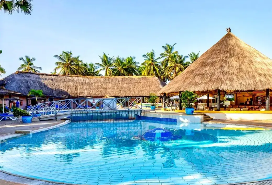 Basen w hotelu Kairaba Beach