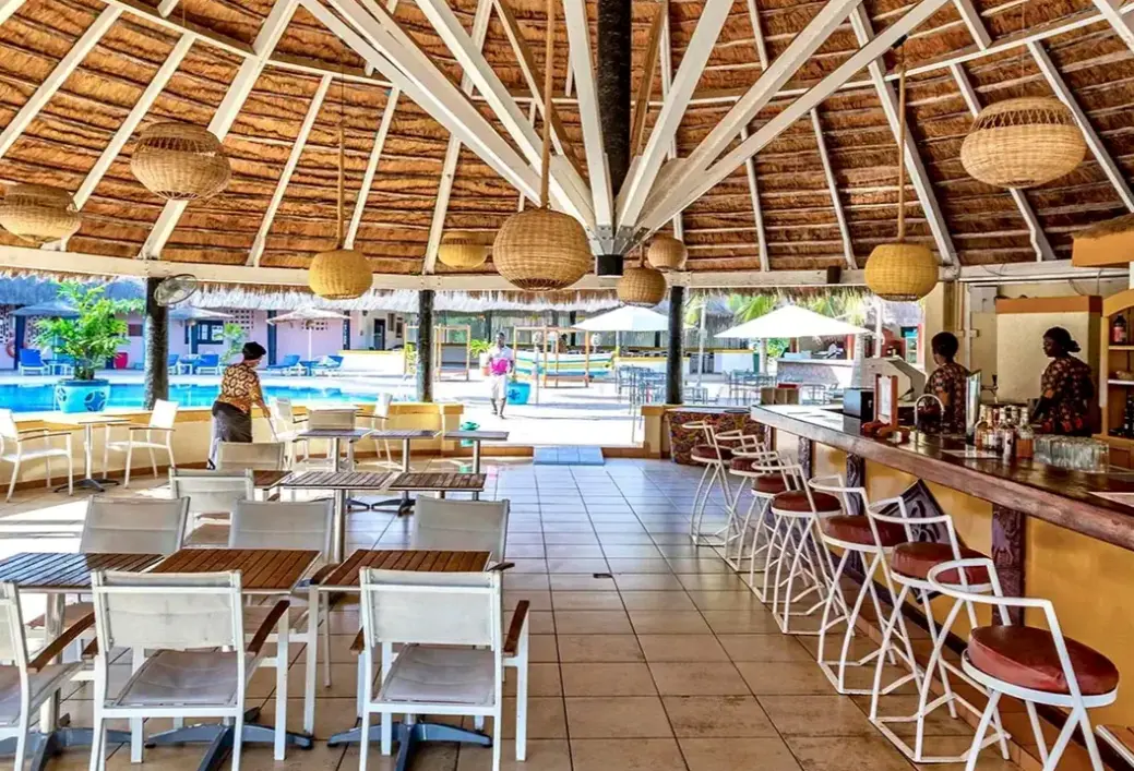 Restauracja i jedzenie w hotelu Kairaba Beach