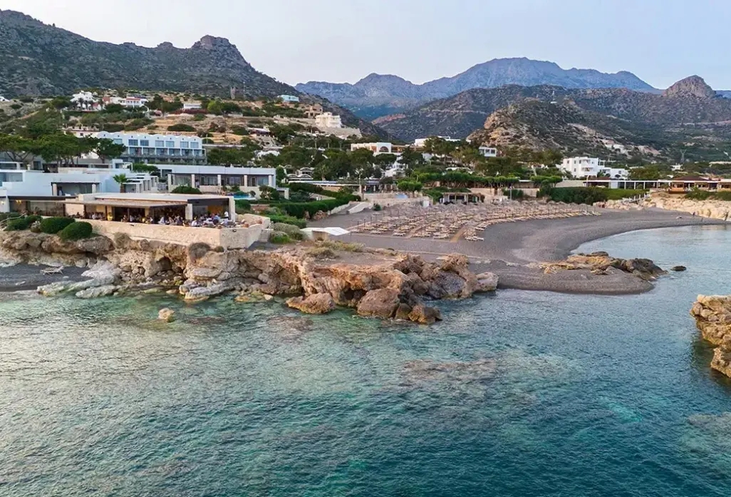 Plaża przy hotelu Kakkos Beach