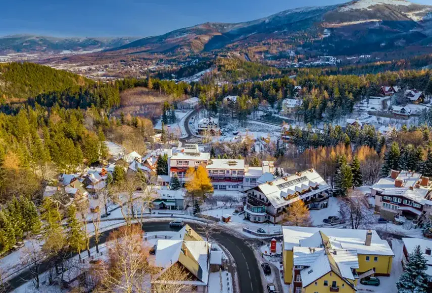 Widok z hotelu Karpacki & SPA (ex. Majestic)