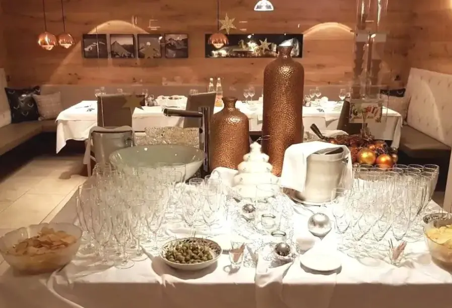 Restauracja i jedzenie w hotelu Kranebitt (Pfitsch)