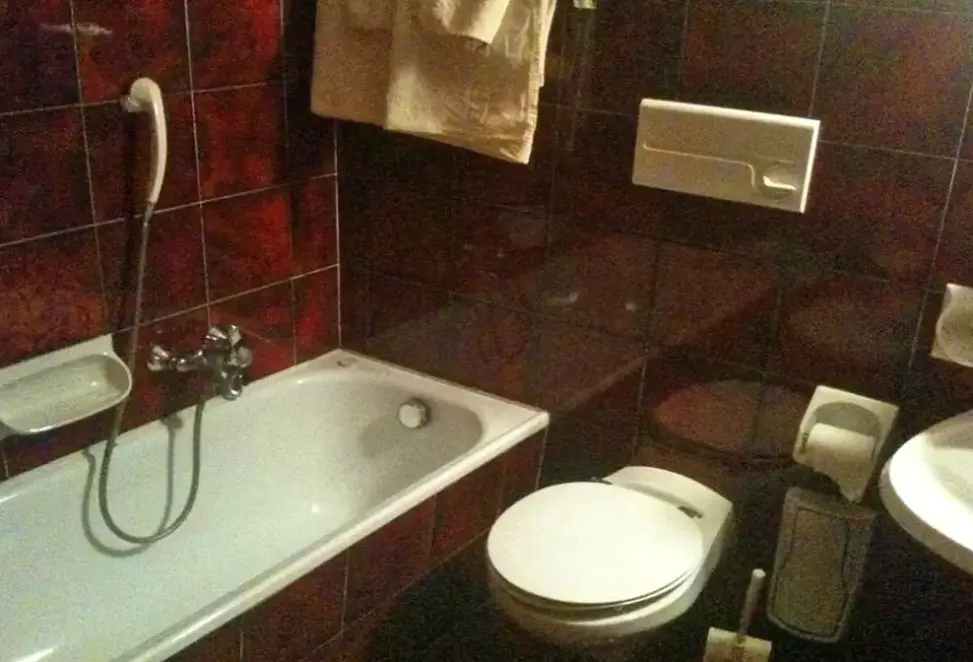 Łazienka w pokoju hotelu Krone (Brunico)