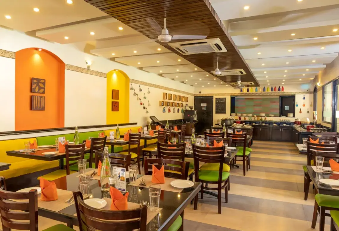 Restauracja i jedzenie w hotelu Kyriad Prestige (ex. Citrus Resort)