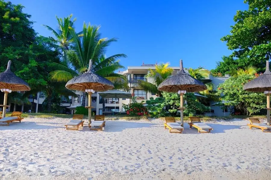 Plaża przy hotelu Le Cardinal Exclusive Resort
