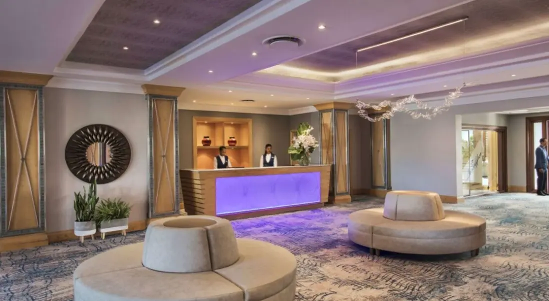 Lobby hotelu Le Suffren Hotel & Marina