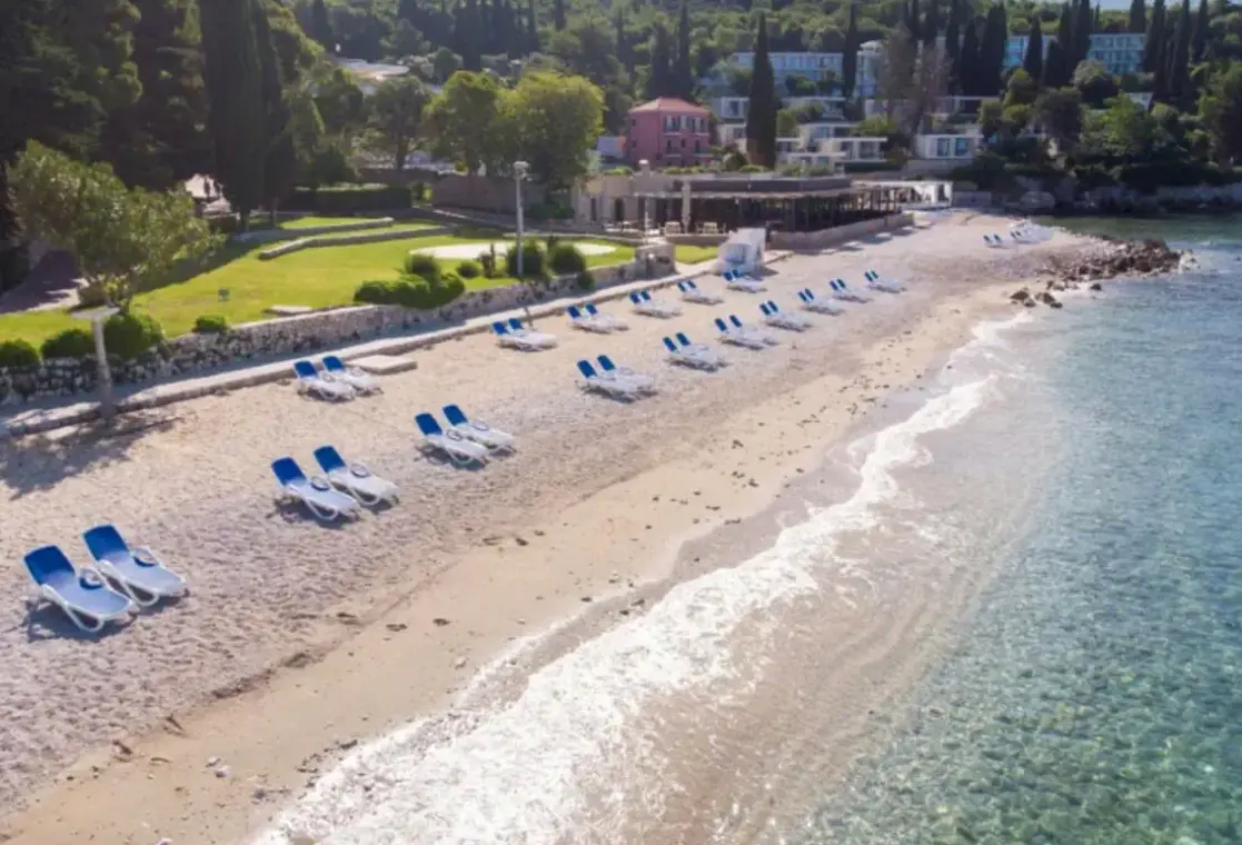 Plaża przy hotelu Maistra Select Astarea