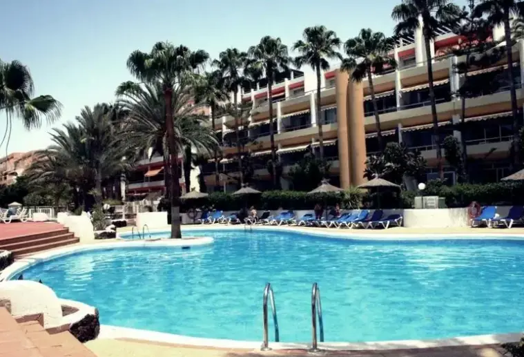Basen w hotelu Matorral