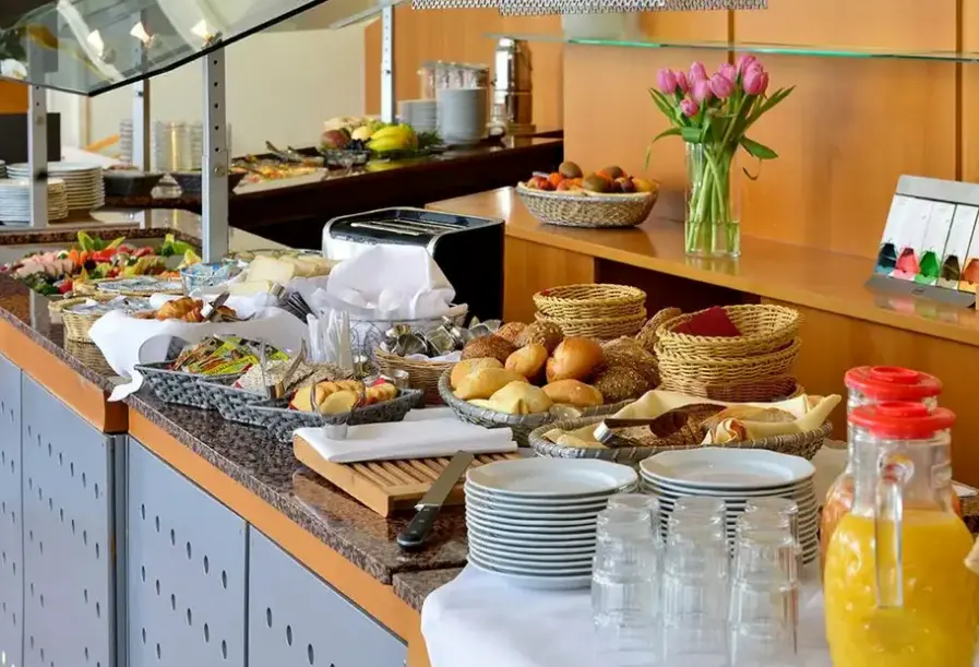 Restauracja i jedzenie w hotelu Michel Suhl