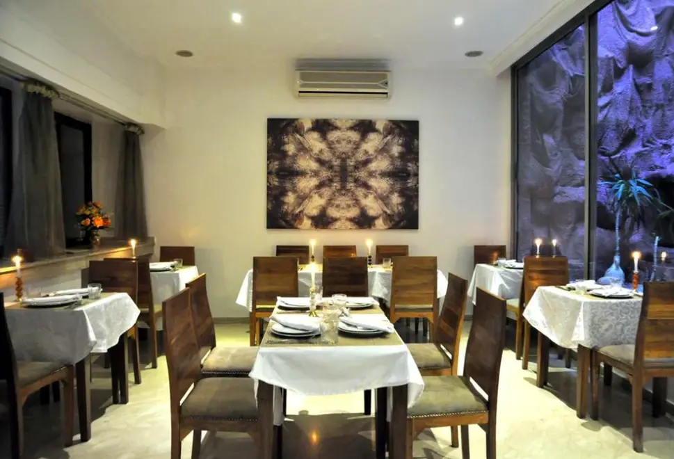 Restauracja i jedzenie w hotelu Mont Gueliz