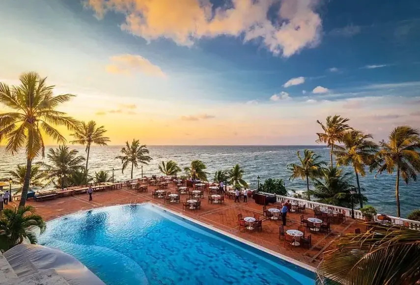 Basen w hotelu Mount Lavinia