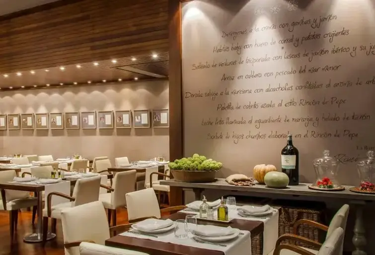 Restauracja i jedzenie w hotelu Murcia Rincon de Pepe by Melia (ex. NH Rincon de Pepe)